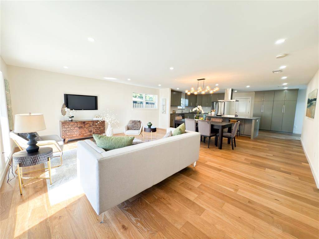 Dallas, TX 75211,1326 Stevens Ridge Drive