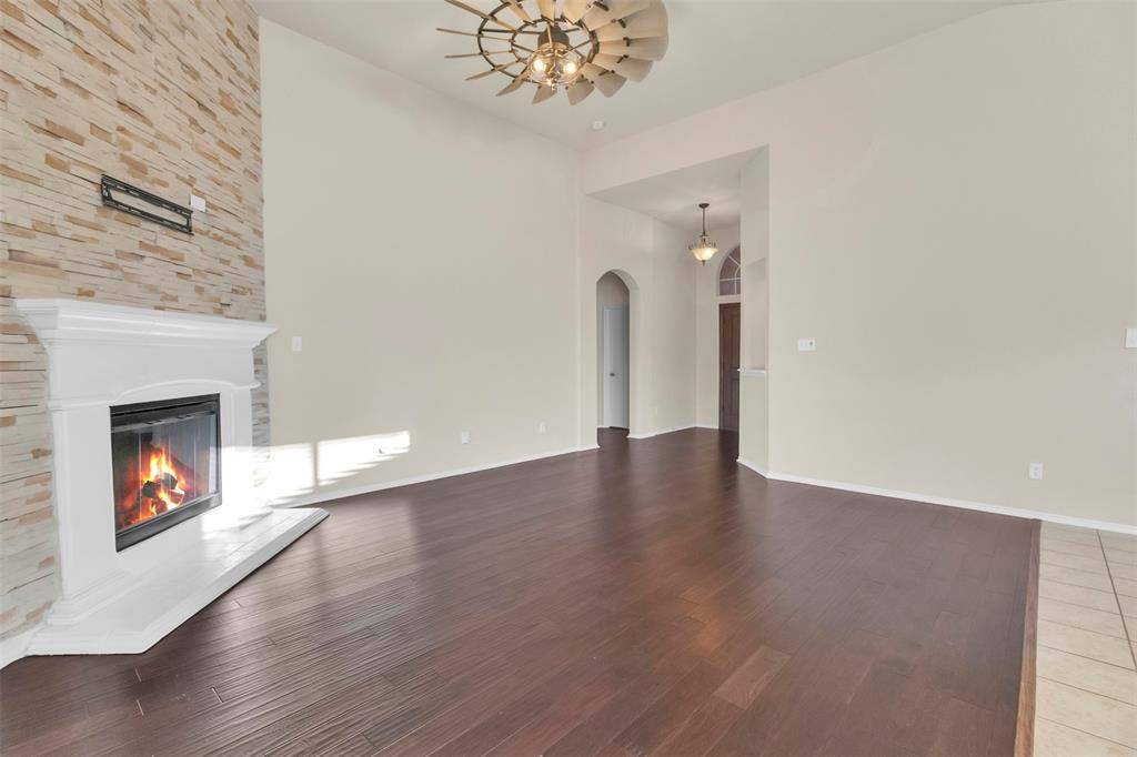 Burleson, TX 76028,832 Pebblecreek Drive