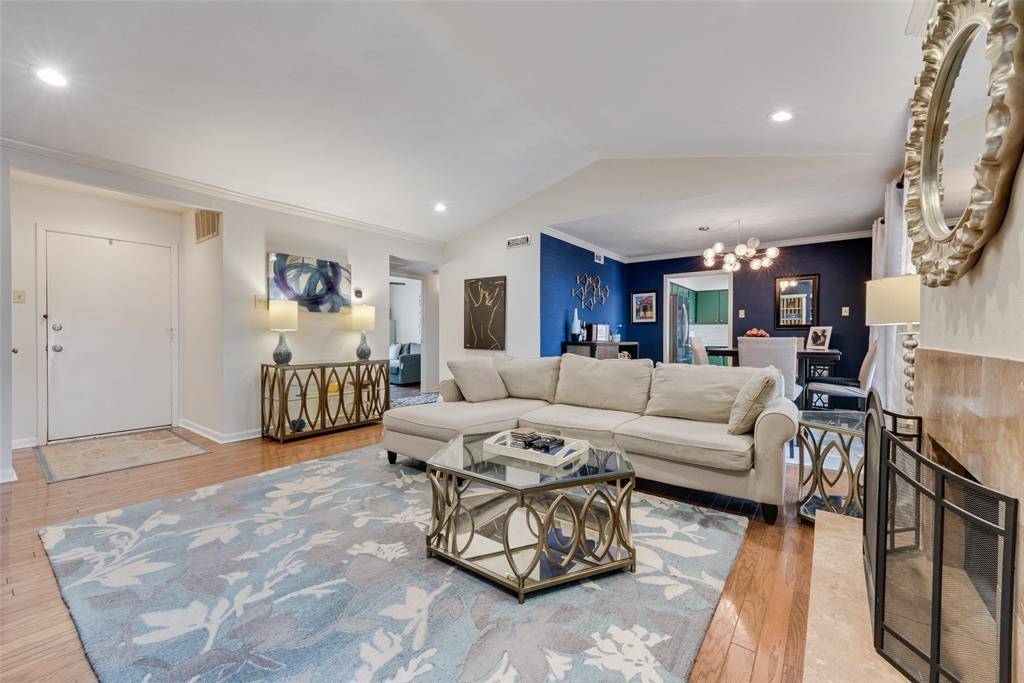 Dallas, TX 75230,10588 High Hollows Drive #281