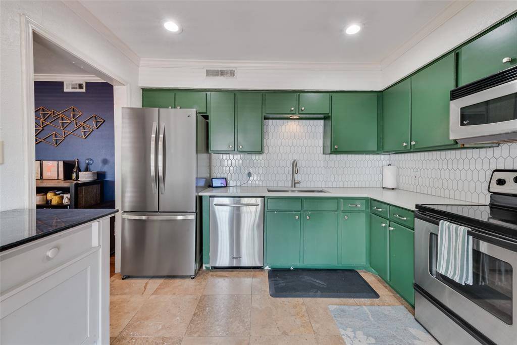 Dallas, TX 75230,10588 High Hollows Drive #281