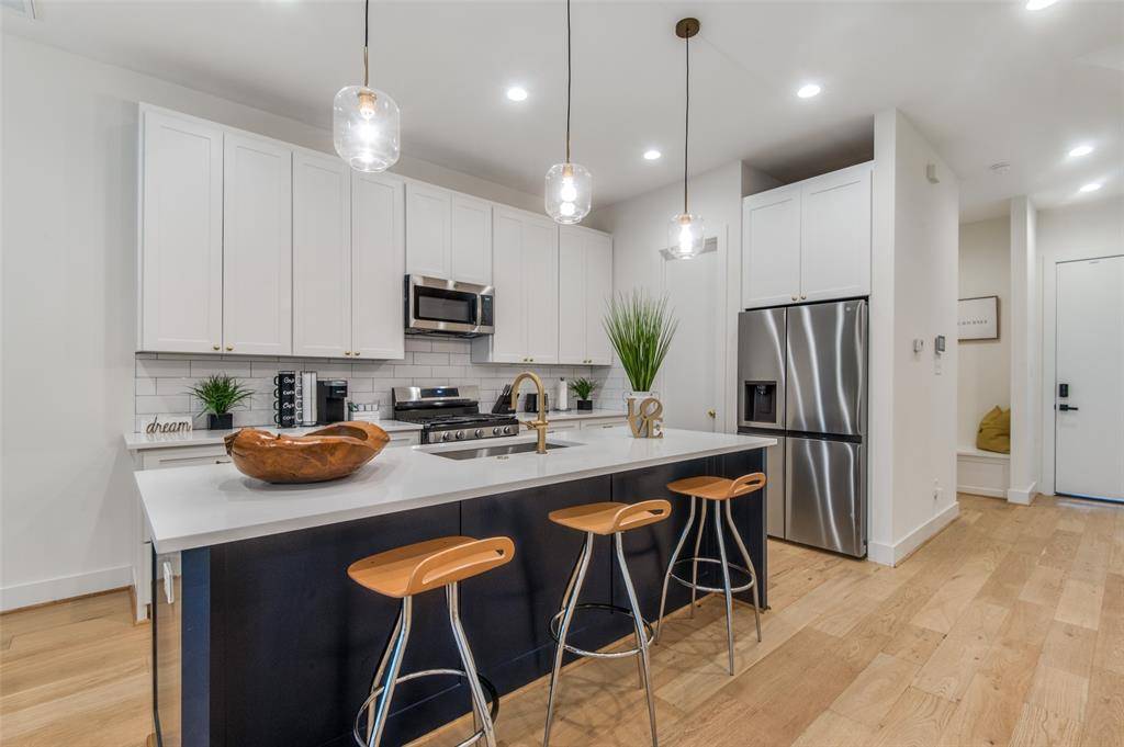 Dallas, TX 75223,1007 Mount Auburn Avenue