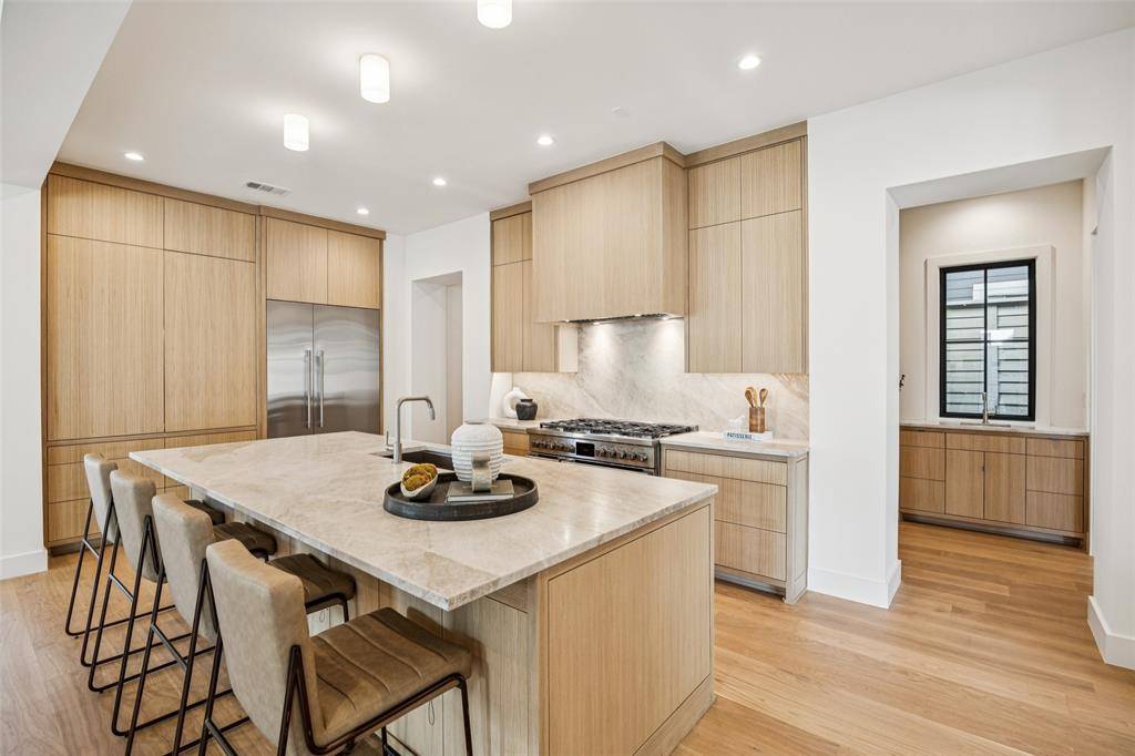 Dallas, TX 75214,6833 Northridge Drive