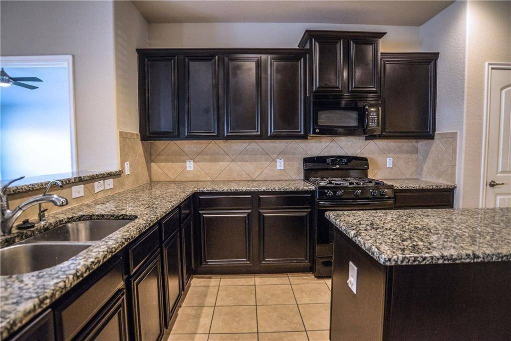 Little Elm, TX 75068,1025 Lake Grove Drive