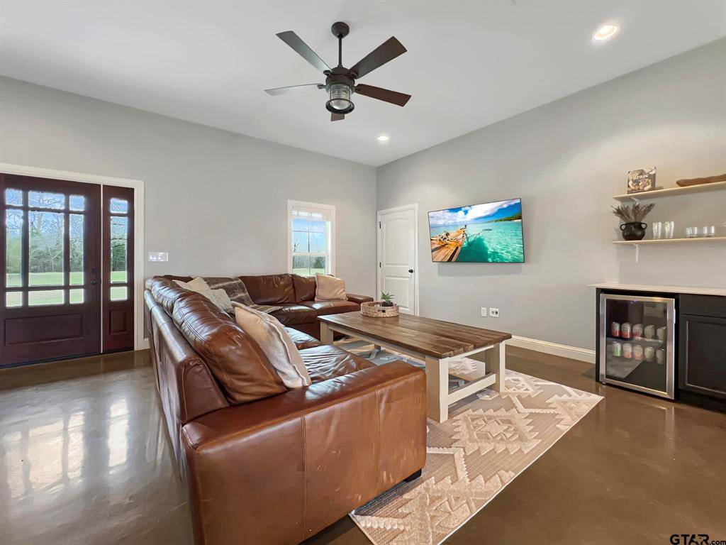 Mineola, TX 75773,20178 County Road 452