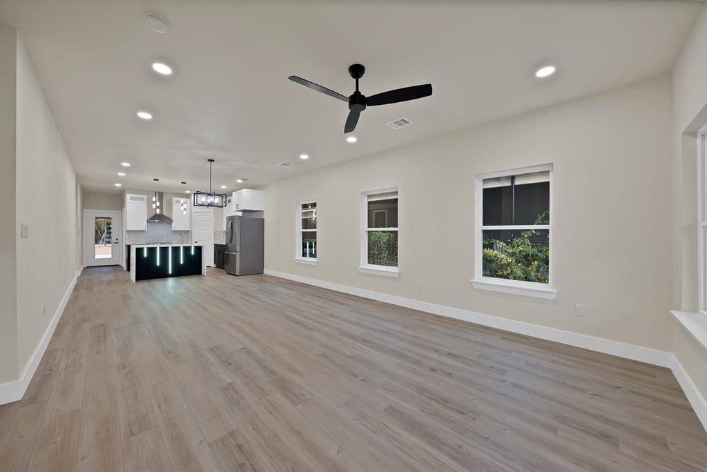 Fort Worth, TX 76105,3301 Avenue H