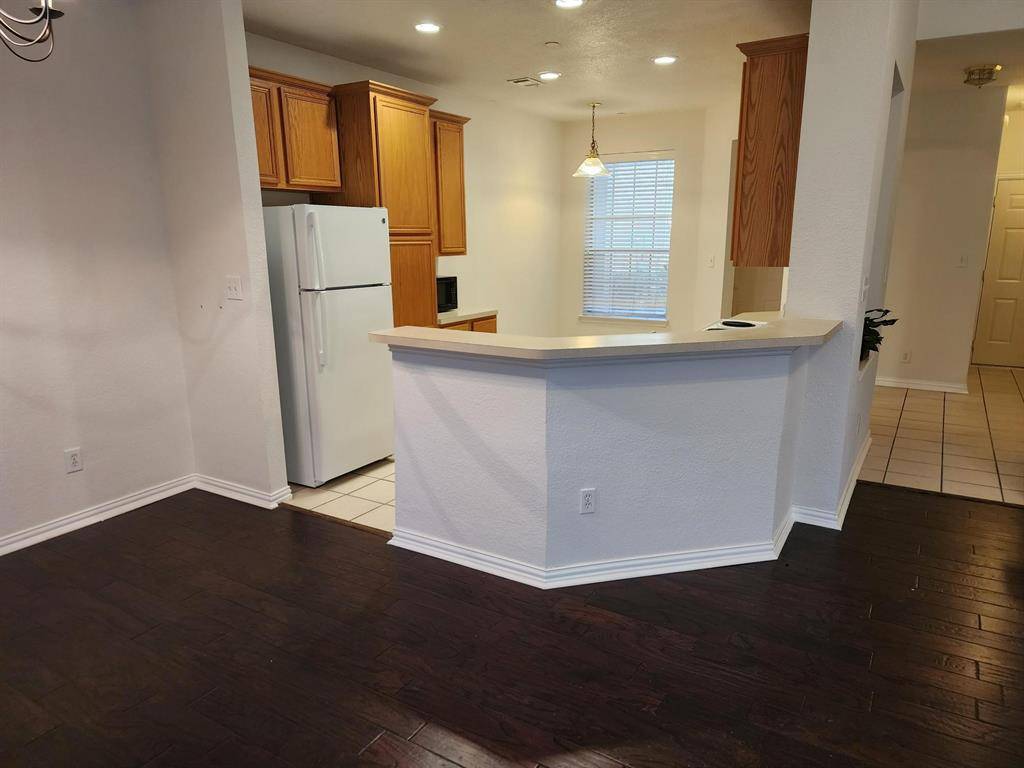 Plano, TX 75025,9808 Castlewood Drive