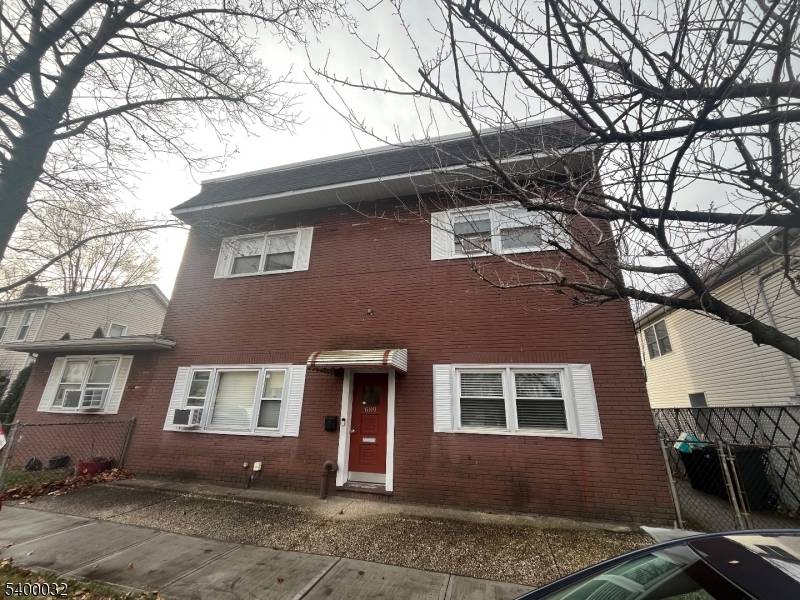 Belleville Twp., NJ 07109,691 Mill St #2R