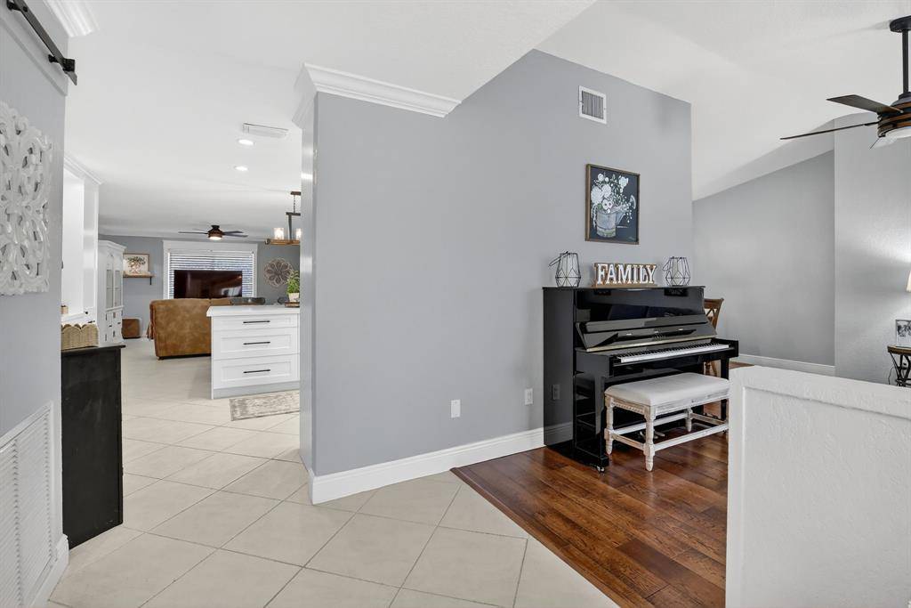 Cooper City, FL 33330,11611 SW 52nd St