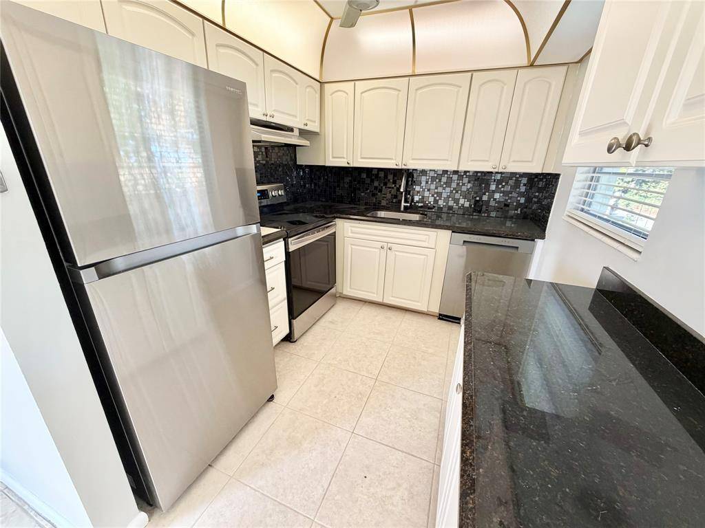 Boca Raton, FL 33434,84 Mansfield B #84