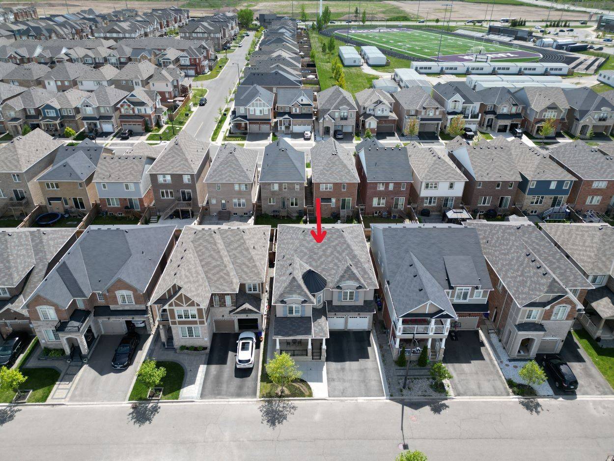 Milton, ON L9E 1E5,1190 Mceachern CT