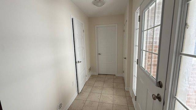 Milton, ON L9T 9L2,1000 Asleton BLVD #113