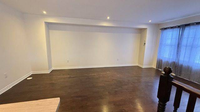 Milton, ON L9T 9L2,1000 Asleton BLVD #113