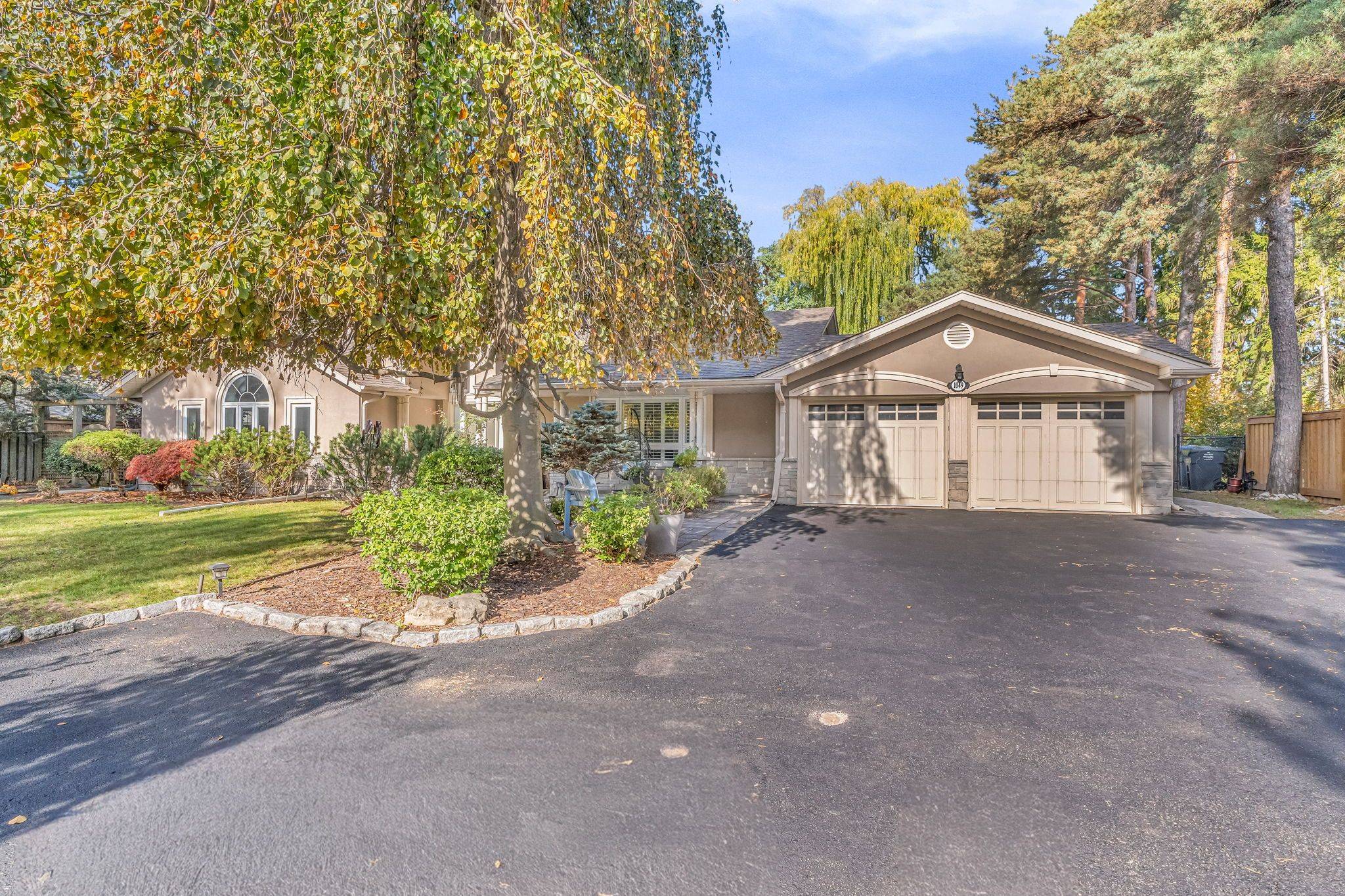 Mississauga, ON L5H 1R6,1049 Indian Rd RD