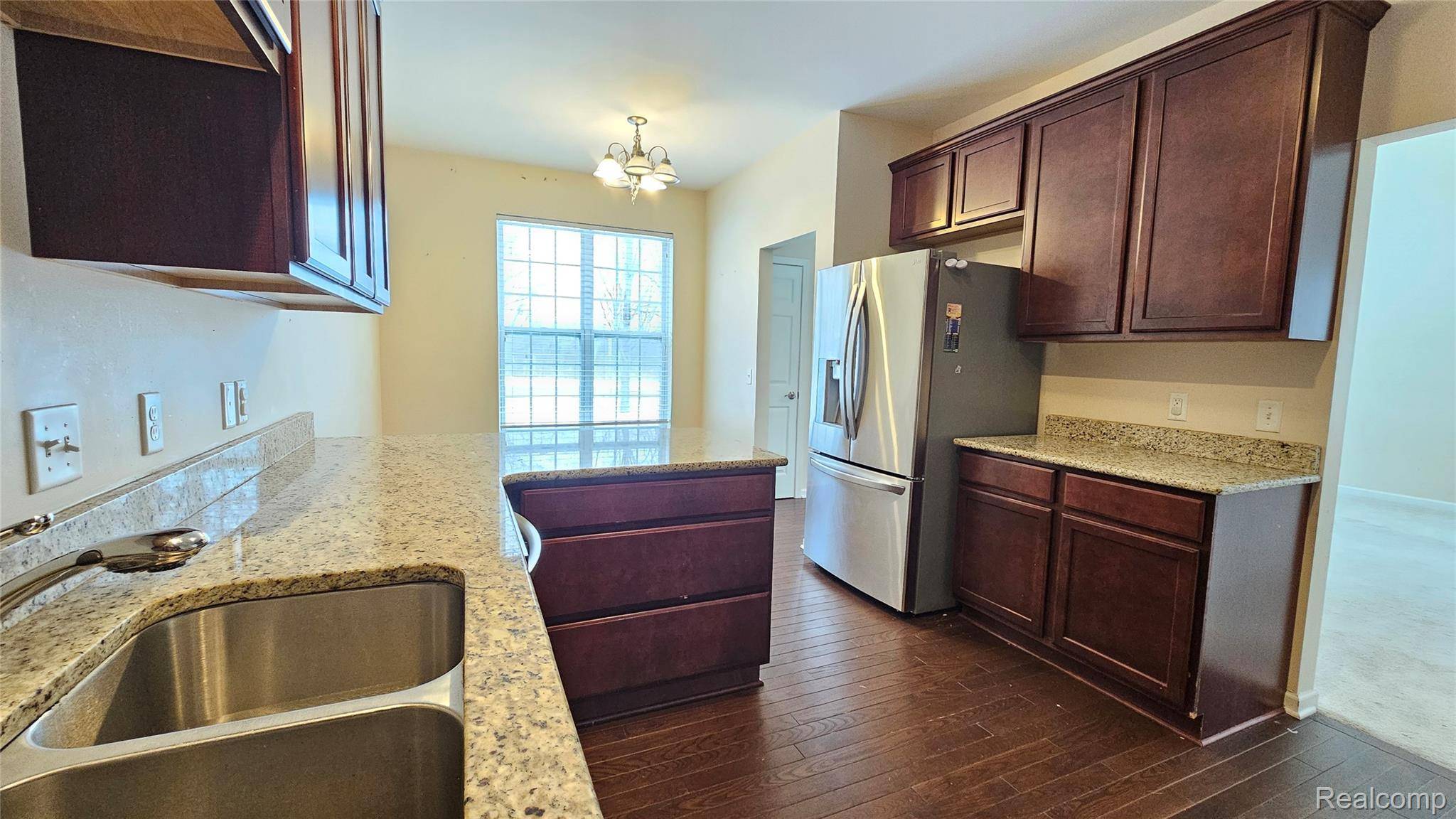 Novi, MI 48377,41594 Mitchell RD