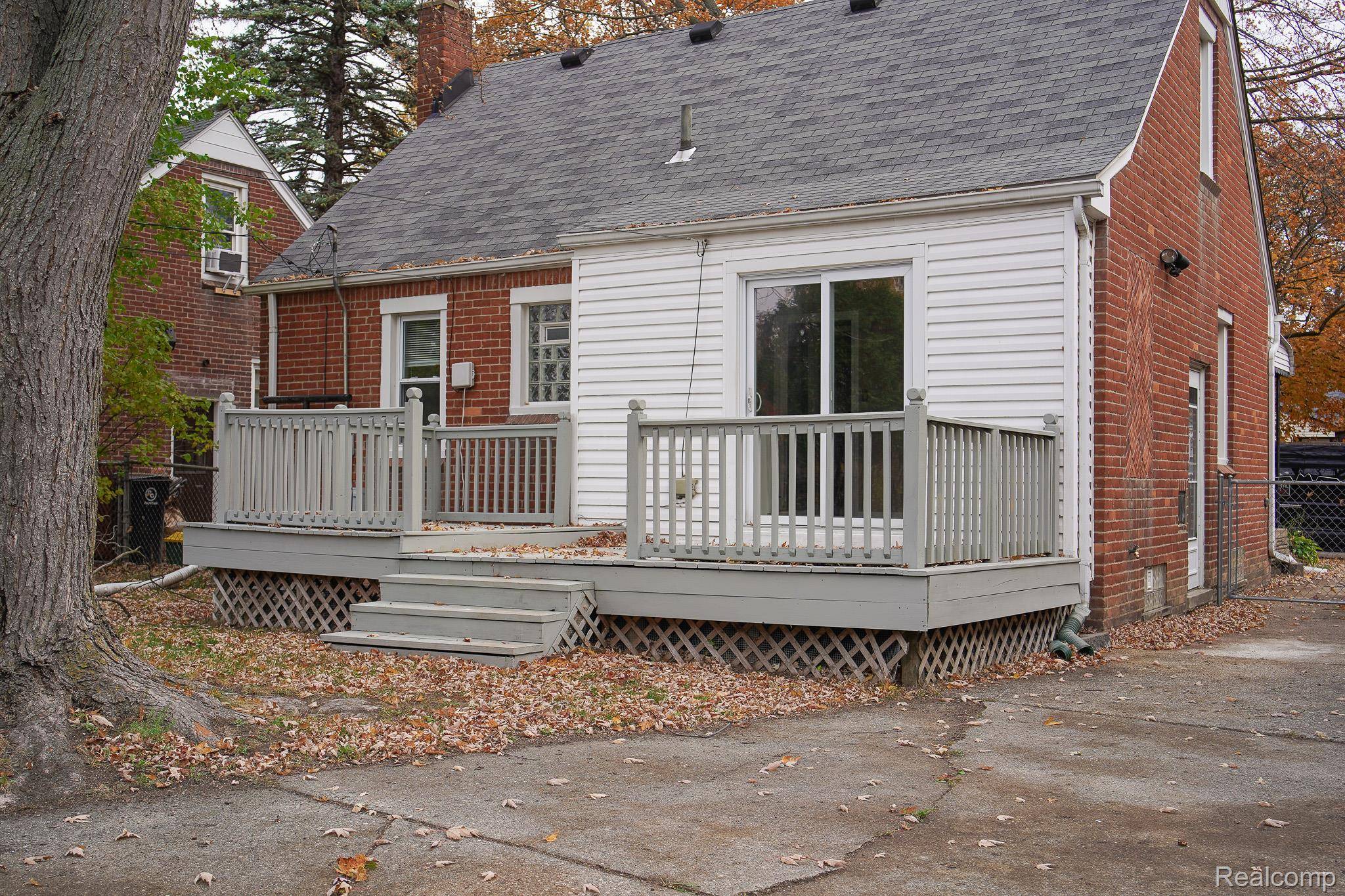 Royal Oak, MI 48073,3015 N Vermont AVE