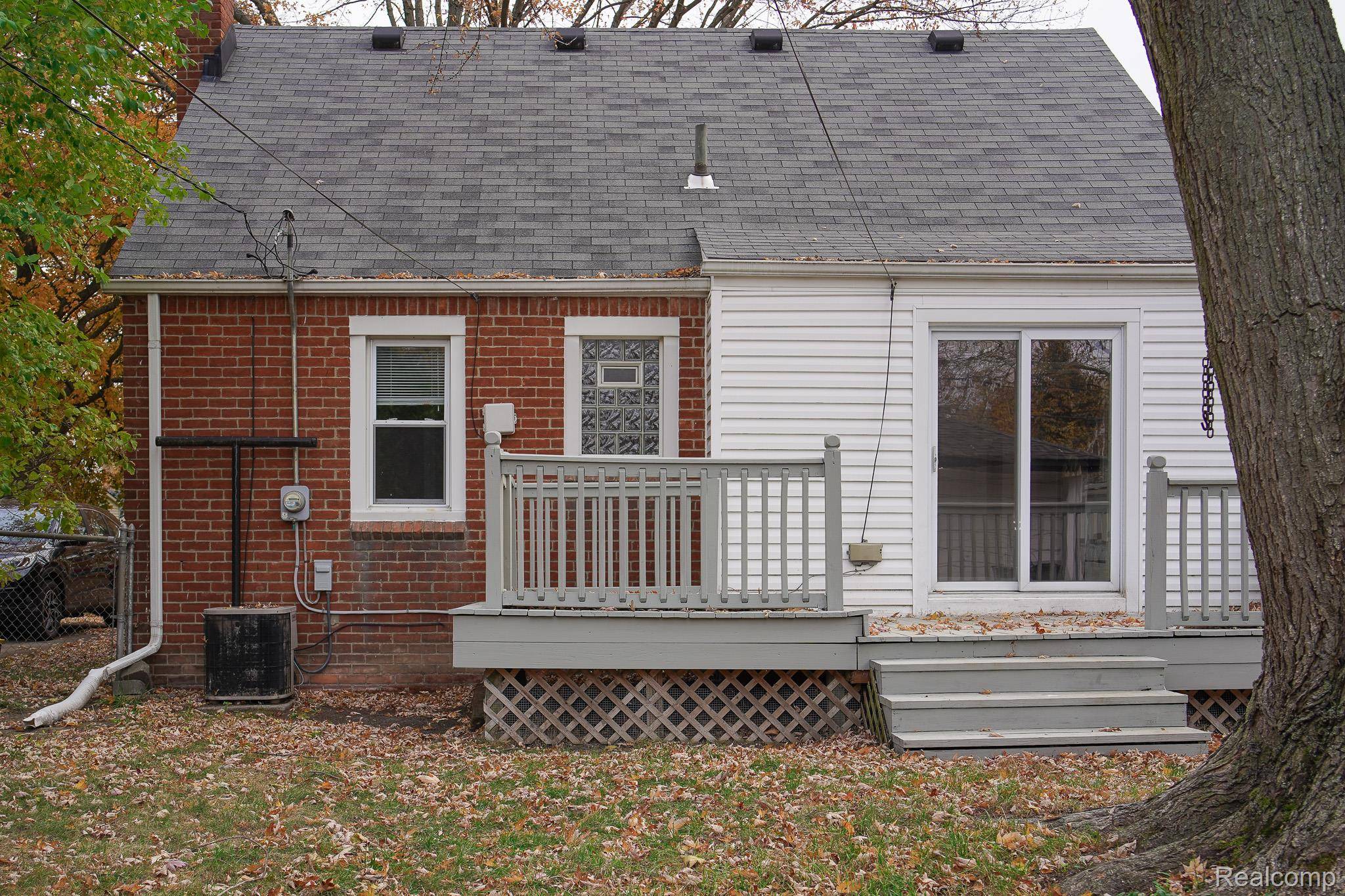 Royal Oak, MI 48073,3015 N Vermont AVE