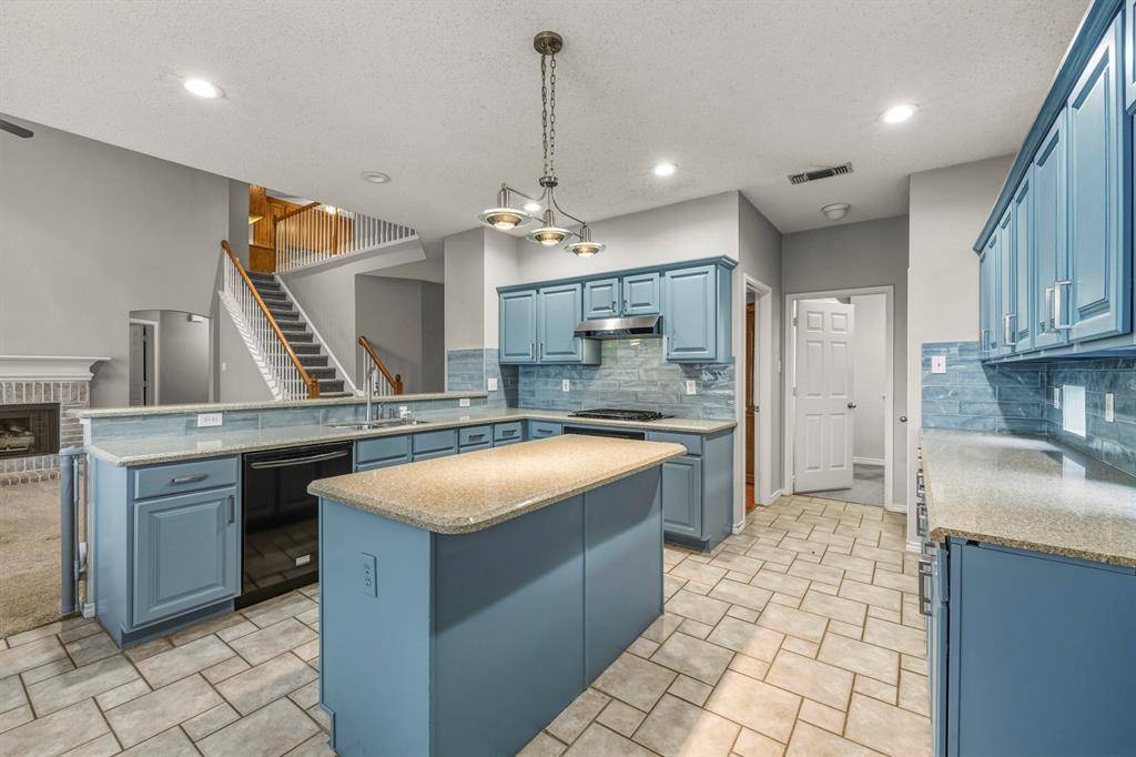 Mansfield, TX 76063,2004 Melissa Diane Street