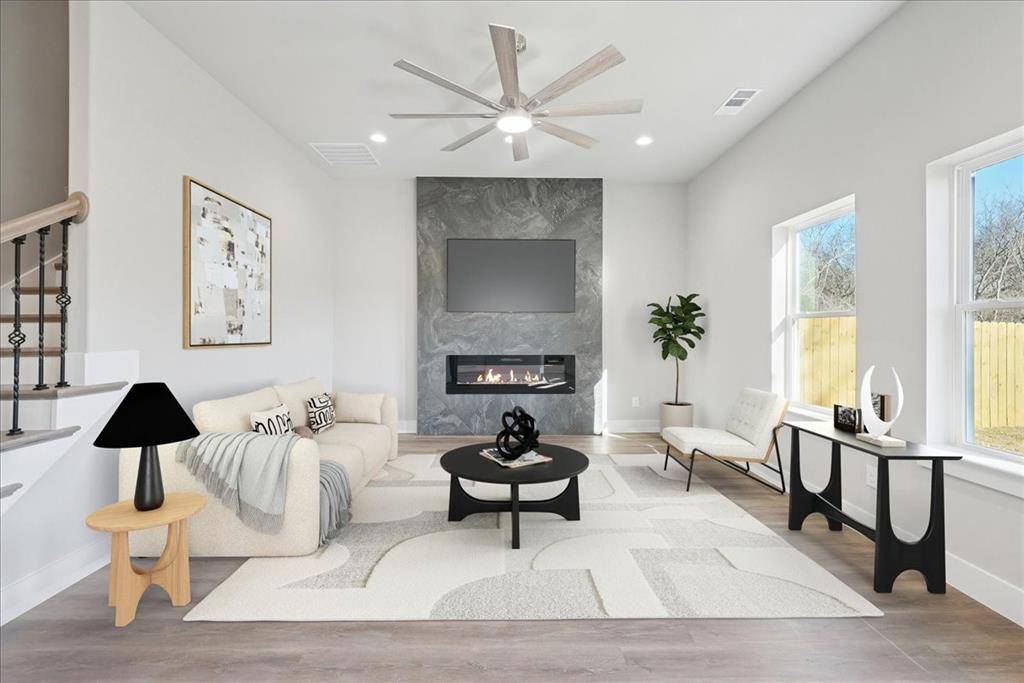 Waxahachie, TX 75165,115 Church Street