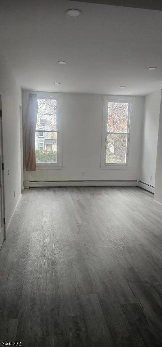 Jersey City, NJ 07305,202 Clerk St #1