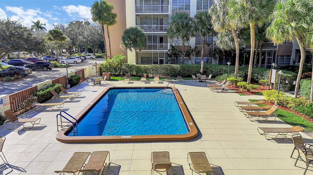 Coral Springs, FL 33065,10777 W Sample Rd #711