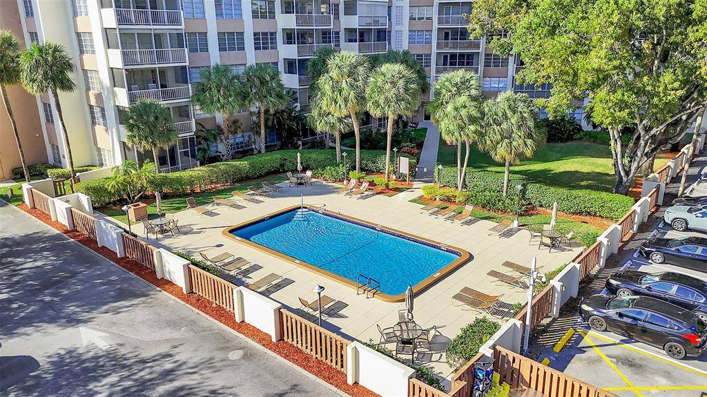 Coral Springs, FL 33065,10777 W Sample Rd #711