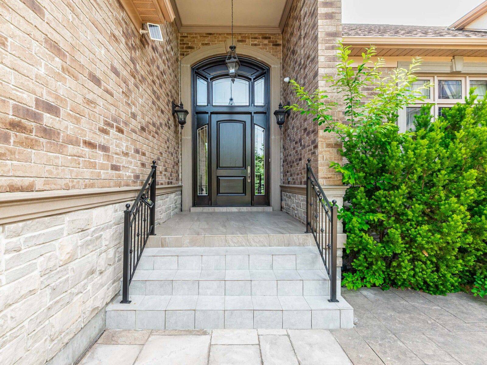 Richmond Hill, ON L4E 0B1,11 Macleod Estate CT