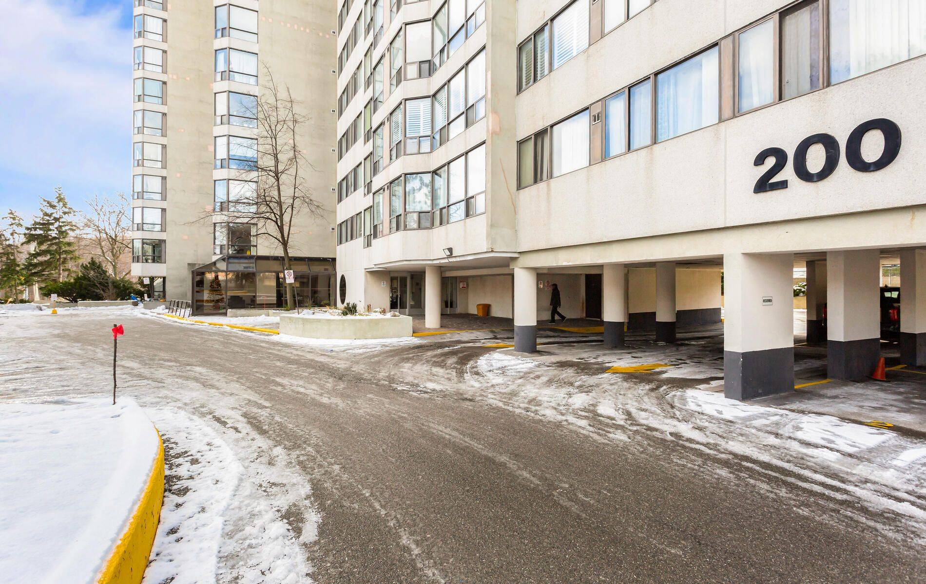 Mississauga, ON L4Z 1S3,200 Robert Speck Pkwy #204