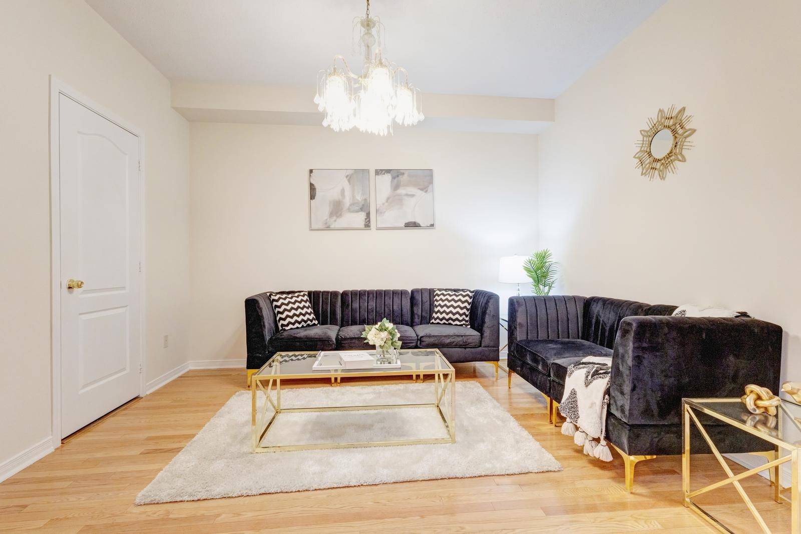 Mississauga, ON L5M 0L2,5172 Nestling GRV