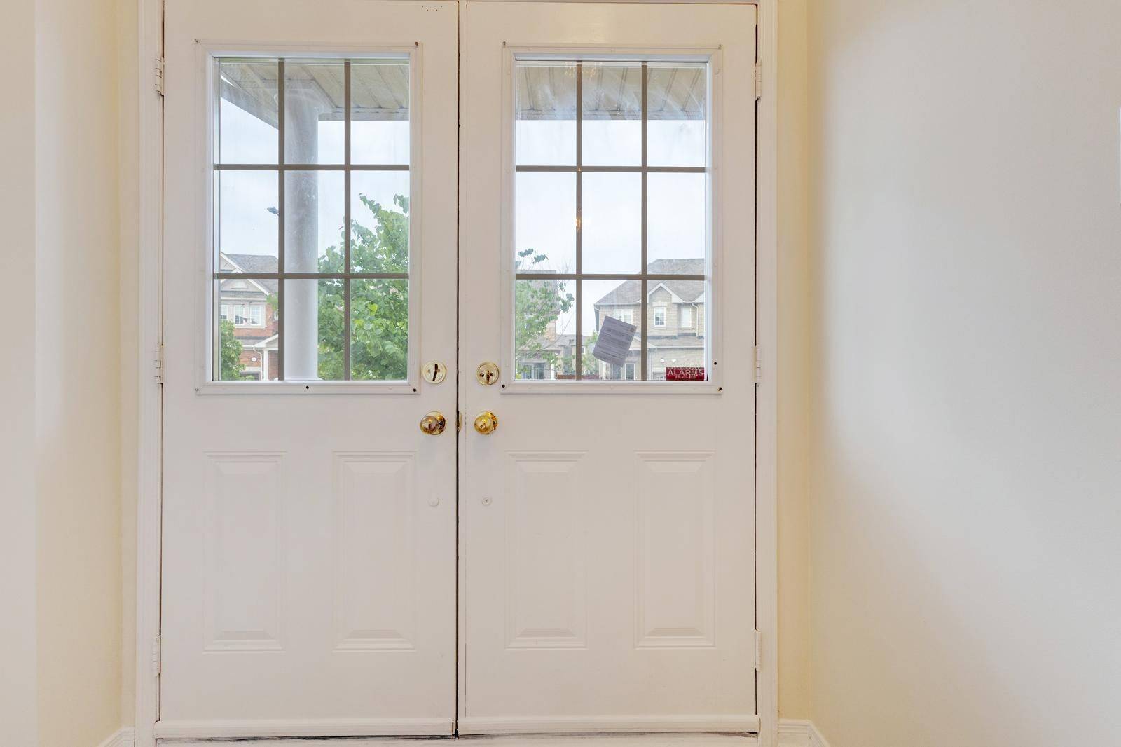 Mississauga, ON L5M 0L2,5172 Nestling GRV