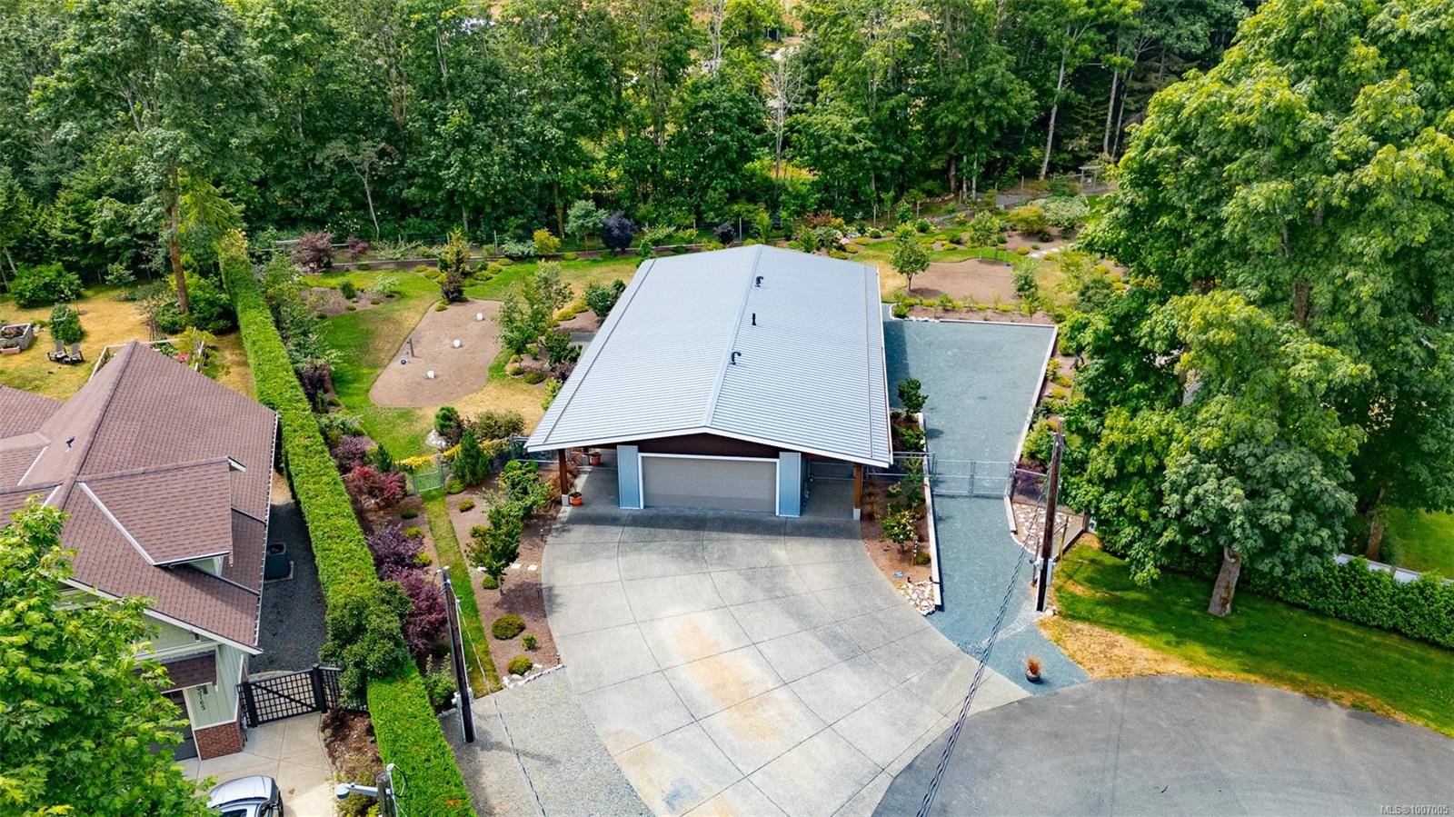 Royston, BC V0R 2V0,3767 Maple Lane