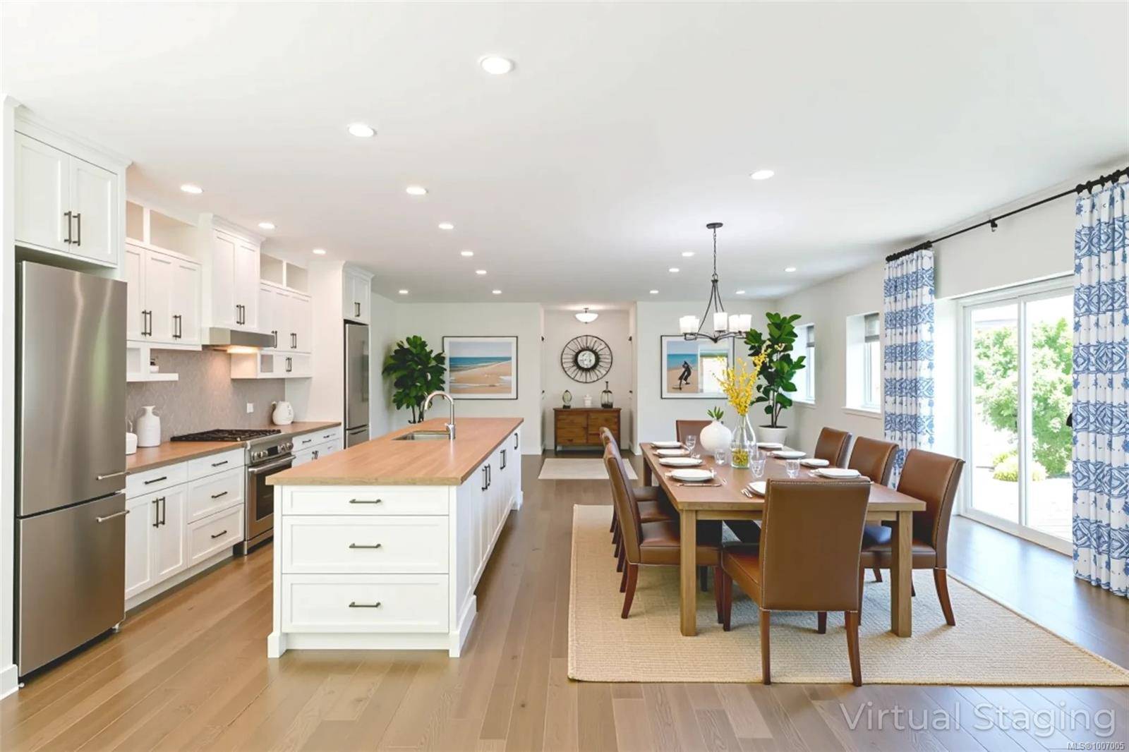 Royston, BC V0R 2V0,3767 Maple Lane