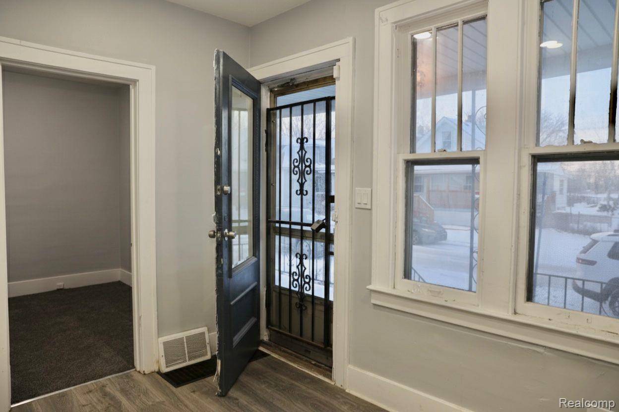 Detroit, MI 48212,2020 Halleck ST