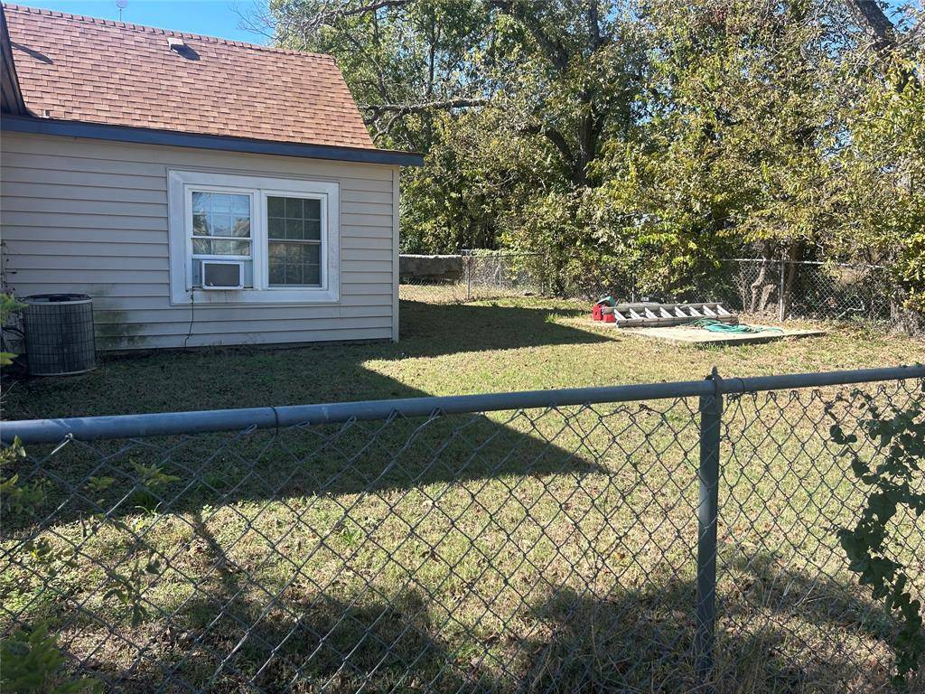 Stephenville, TX 76401,835 W Vanderbilt Street