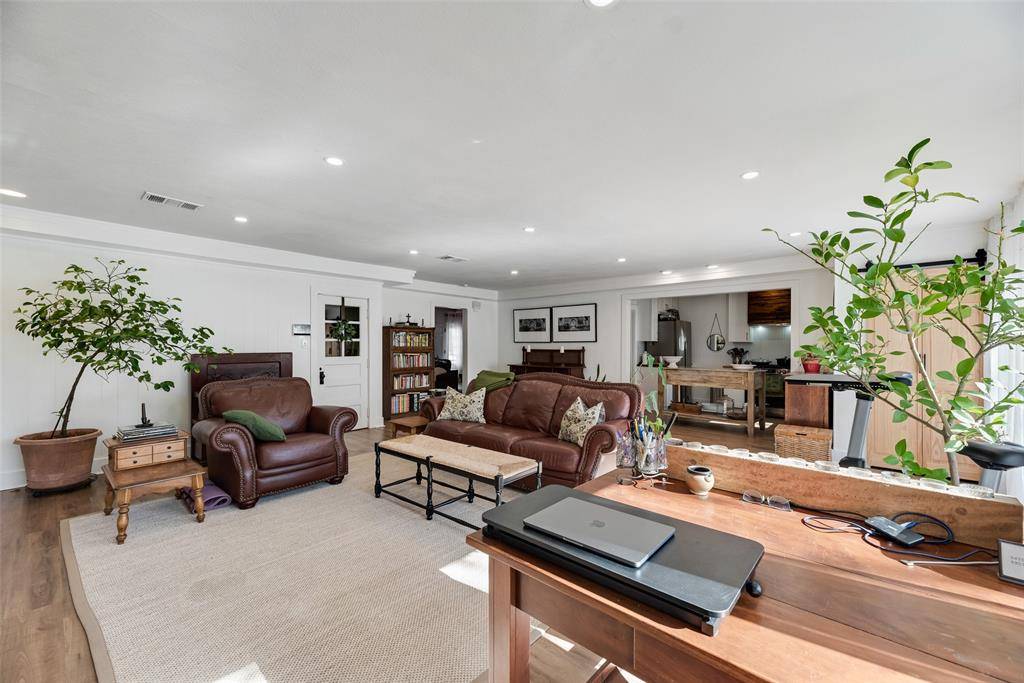 Fort Worth, TX 76111,2216 Lotus Avenue