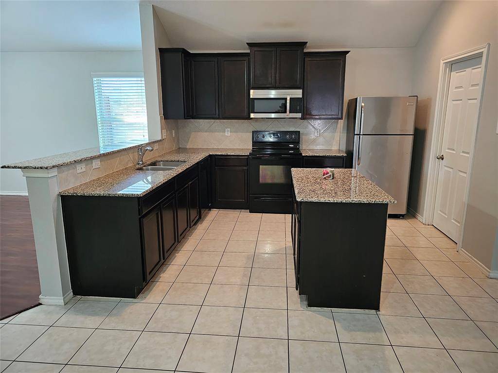 Fort Worth, TX 76036,421 Haddington Street