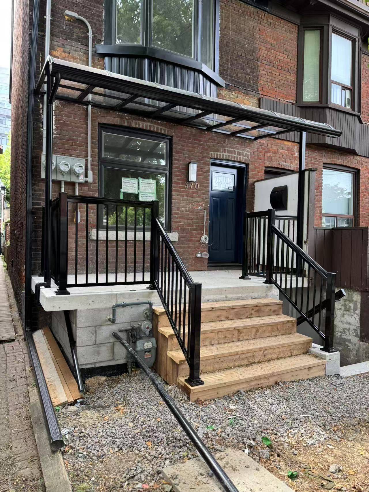 Toronto C01, ON M5S 2P7,370 Lippincott ST #Unit2