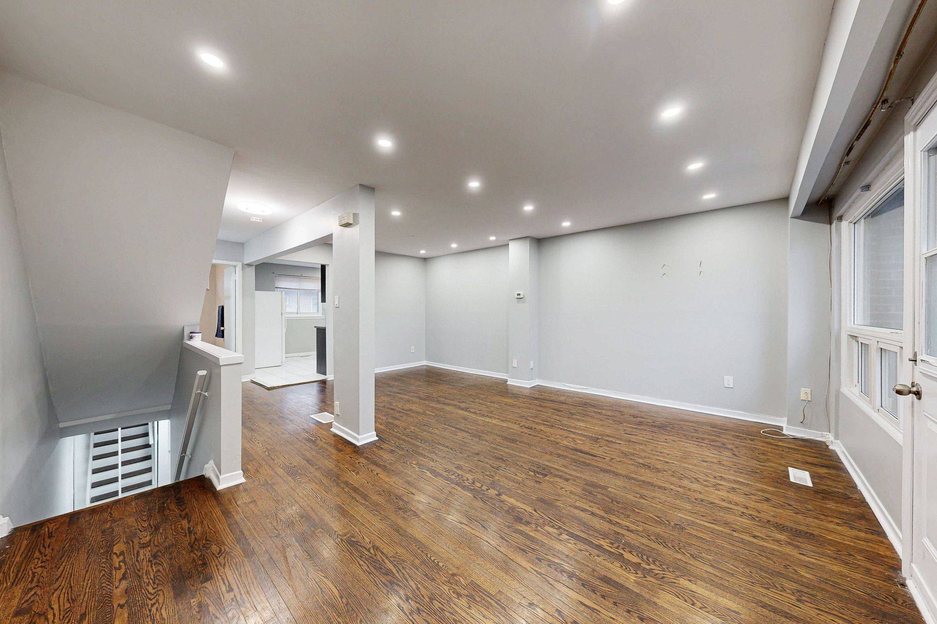 Toronto E09, ON M1E 4E8,441 Military TRL #62