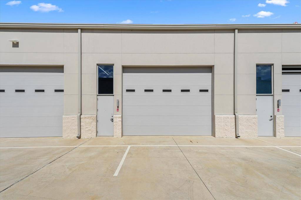 Roanoke, TX 76262,1725 N Highway 377 #703