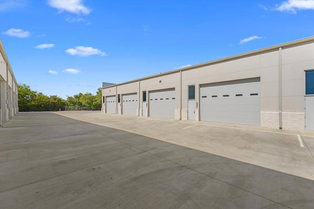 Roanoke, TX 76262,1725 N Highway 377 #703