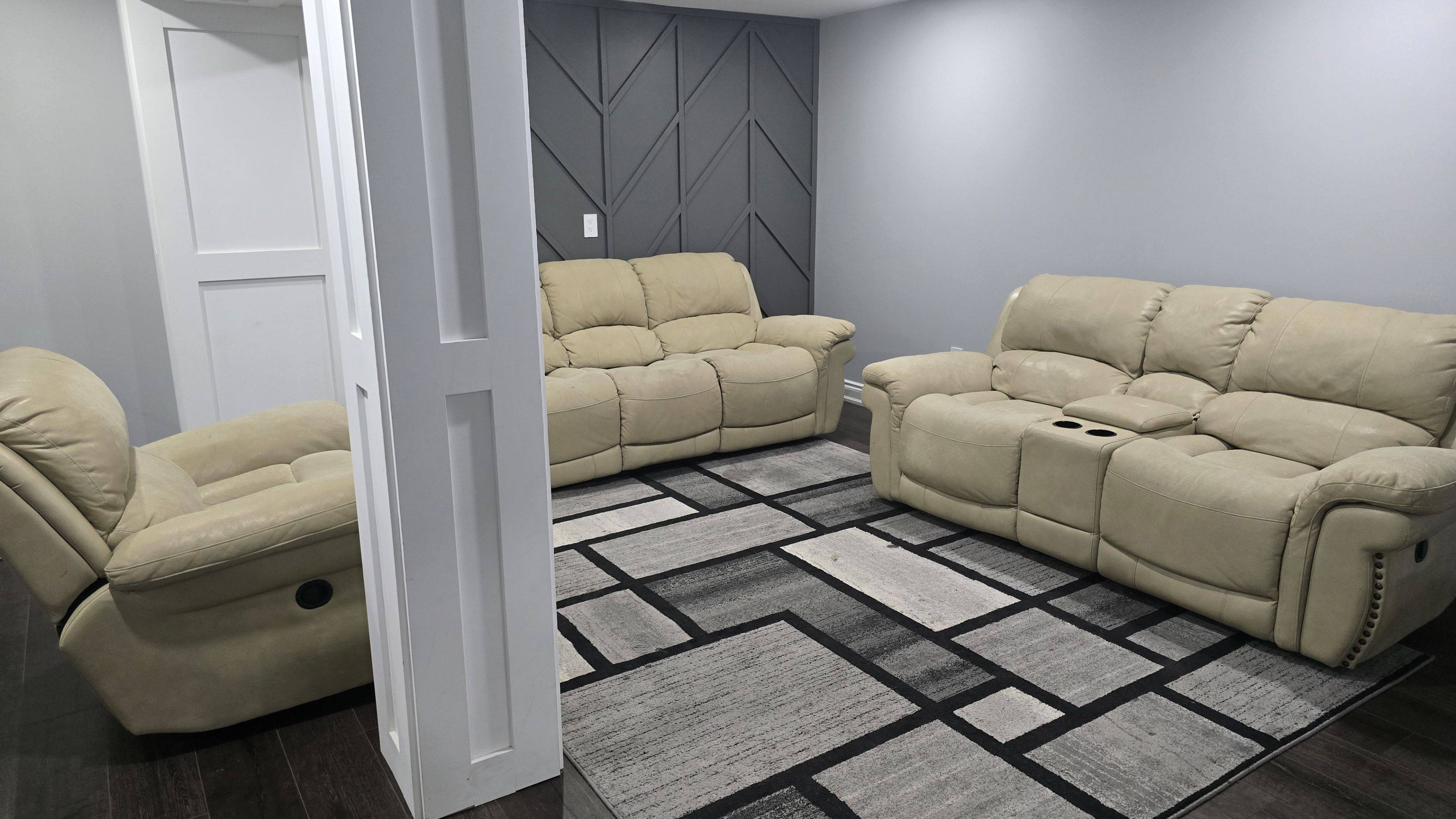 Oakville, ON L6H 3V2,275 River Oaks BLVD W #Basement/Lower Level