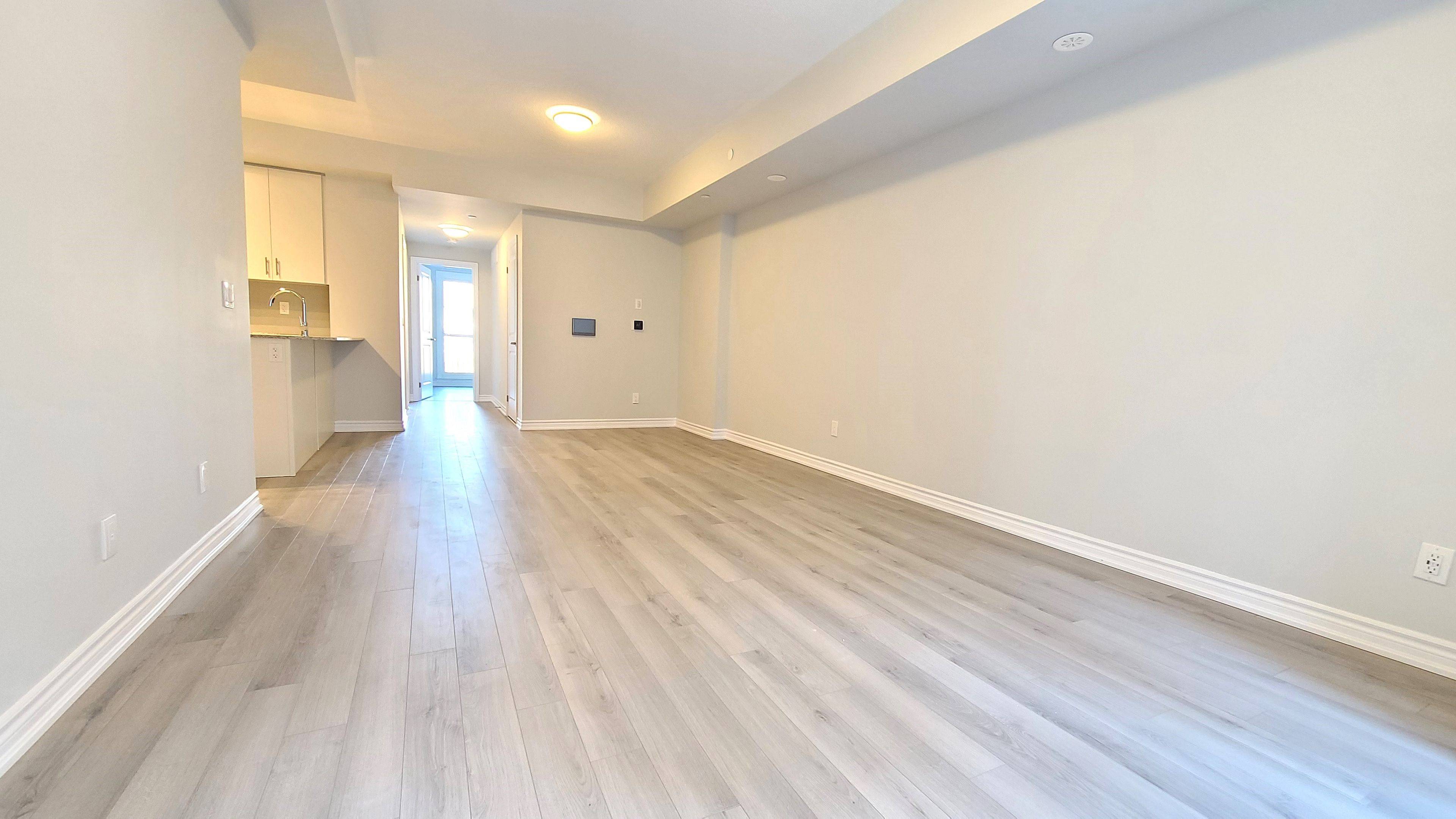 Oakville, ON L6H 7X5,349 Wheat Boom DR #207-A