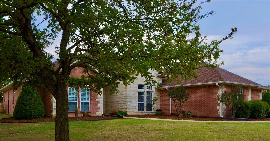 Granbury, TX 76049,2101 W Emerald Bend Court