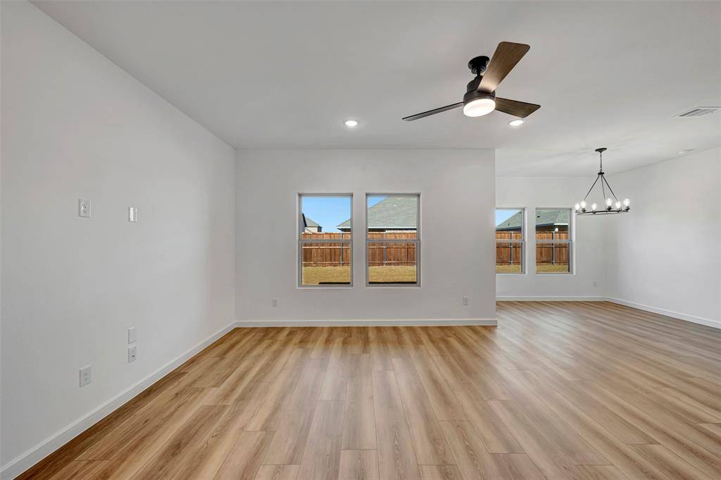 Van Alstyne, TX 75495,524 Brookside Drive