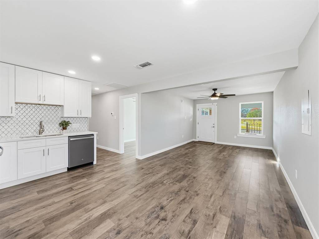 Whitesboro, TX 76273,104 Clark Street