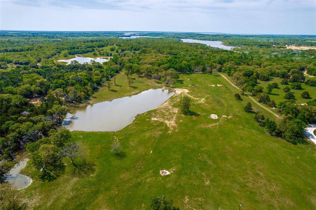 Collinsville, TX 76233,2826 County Road 215