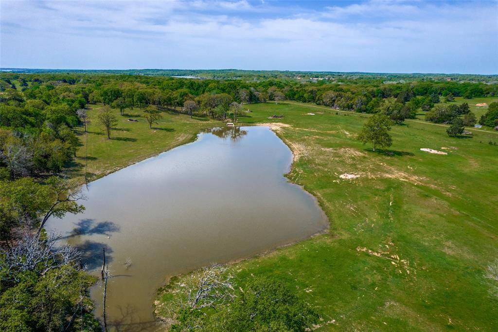 Collinsville, TX 76233,2826 County Road 215