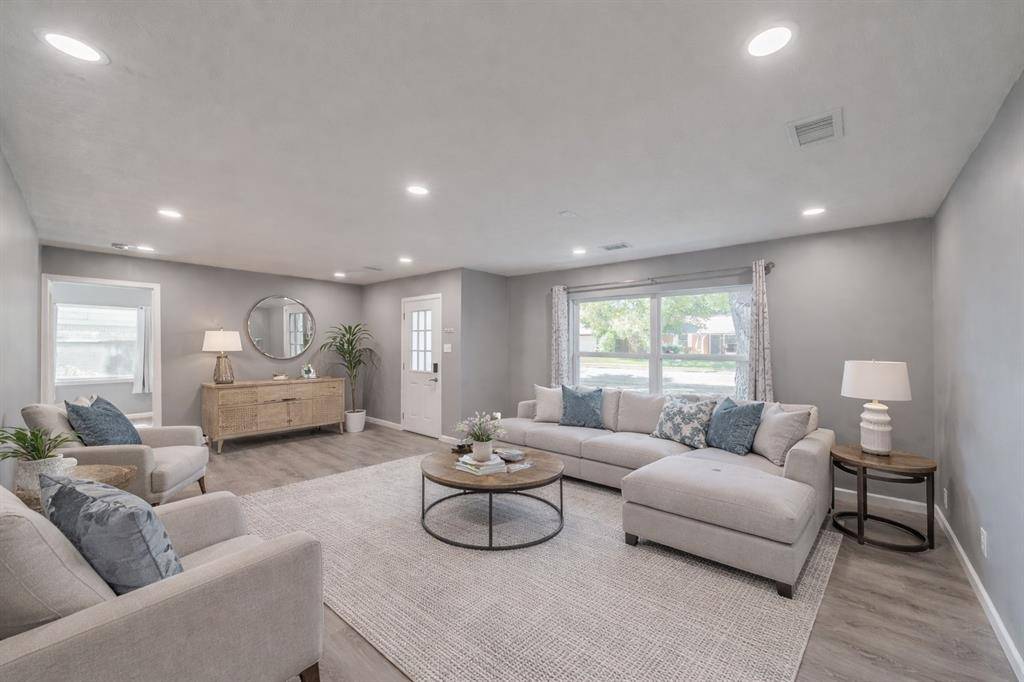 Farmers Branch, TX 75234,13308 Shahan Drive