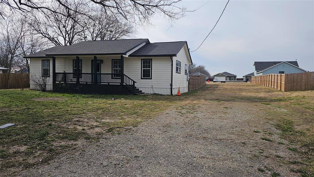 Trenton, TX 75490,309 N Main Street