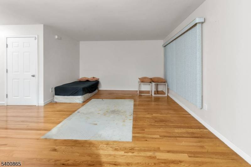 Paterson City, NJ 07522,30 N 5Th St