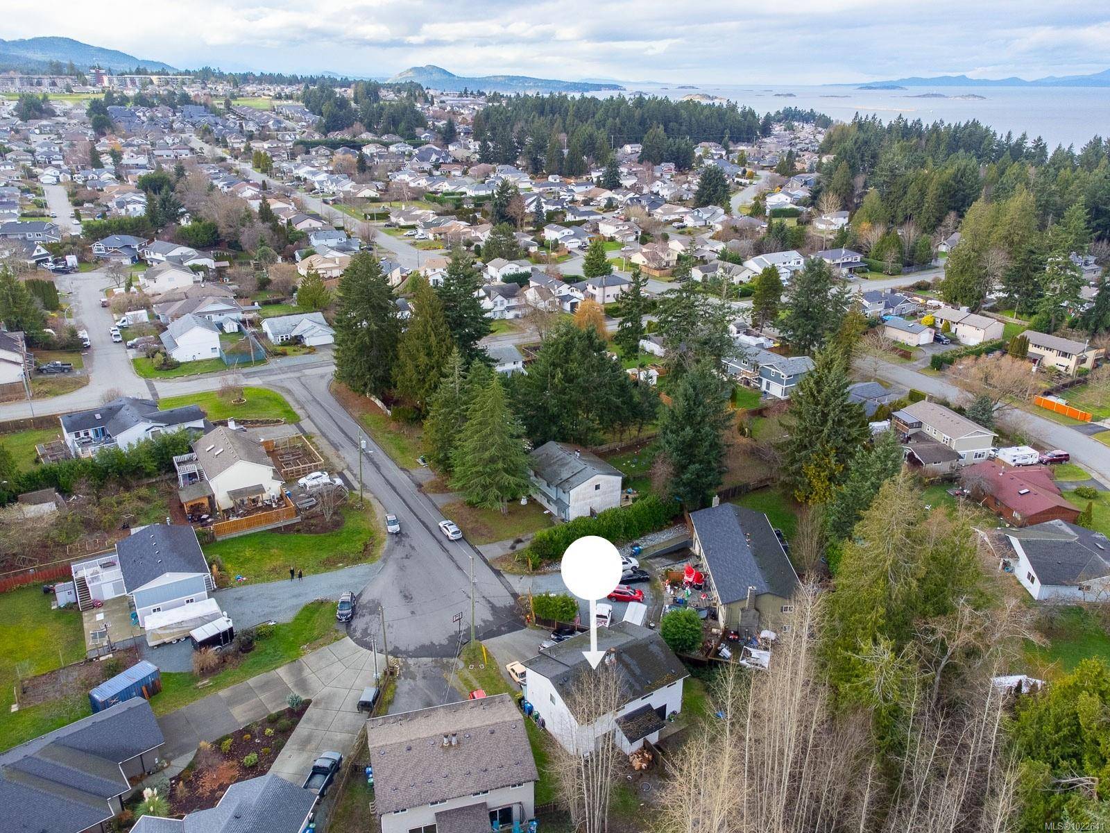 Nanaimo, BC V9V 1E1,5858/5856 Annsobel Cir